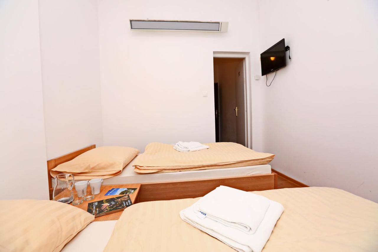 Hotel Historicky Putnicky Dom Marianka Esterno foto