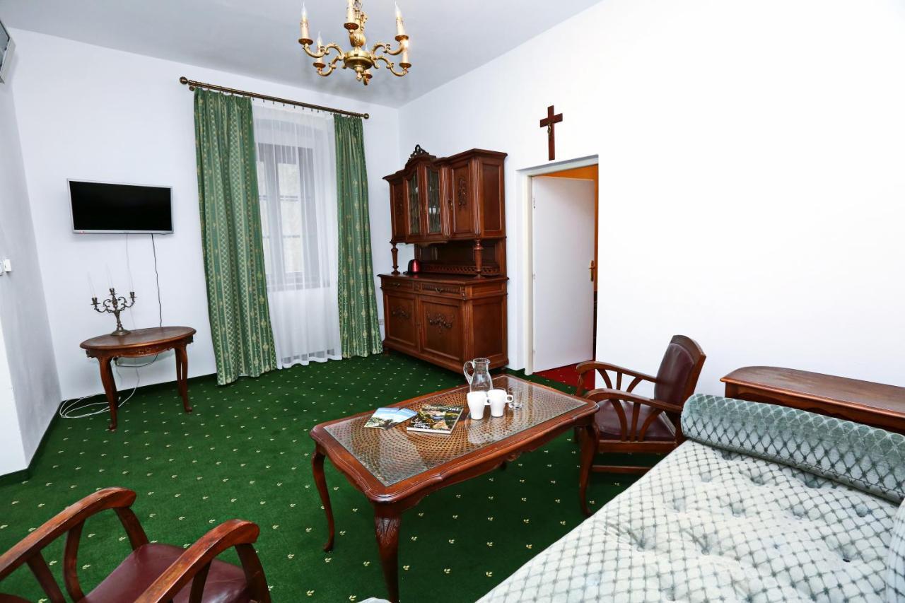 Hotel Historicky Putnicky Dom Marianka Esterno foto