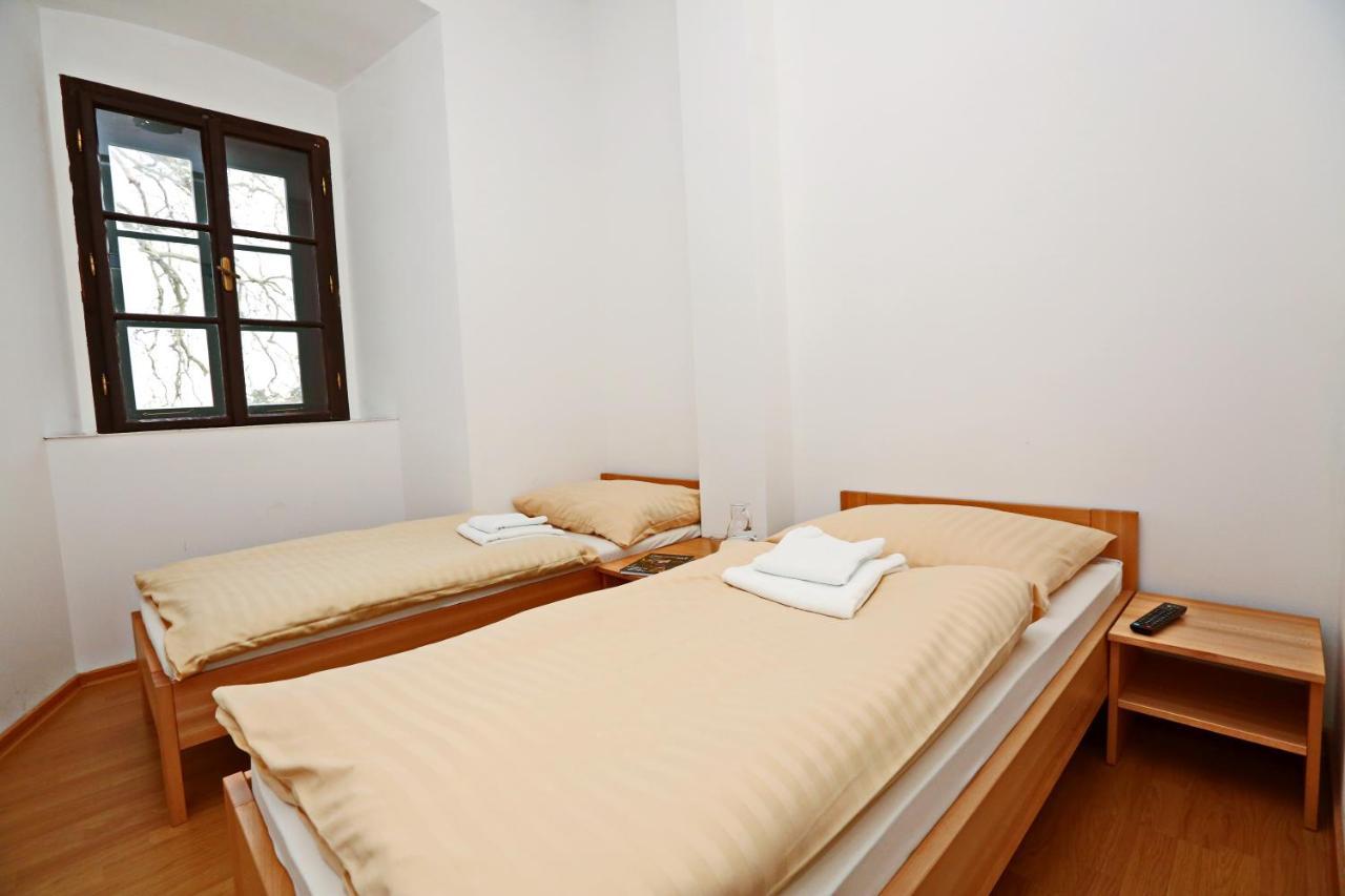 Hotel Historicky Putnicky Dom Marianka Esterno foto