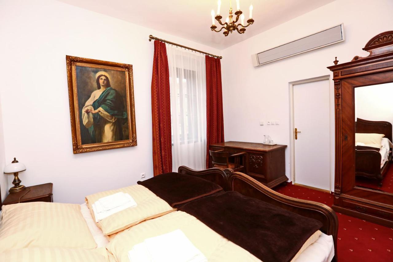 Hotel Historicky Putnicky Dom Marianka Esterno foto