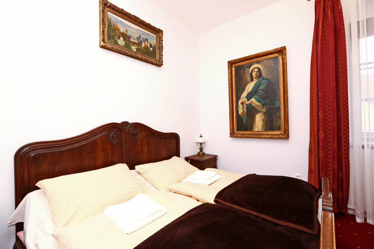 Hotel Historicky Putnicky Dom Marianka Esterno foto